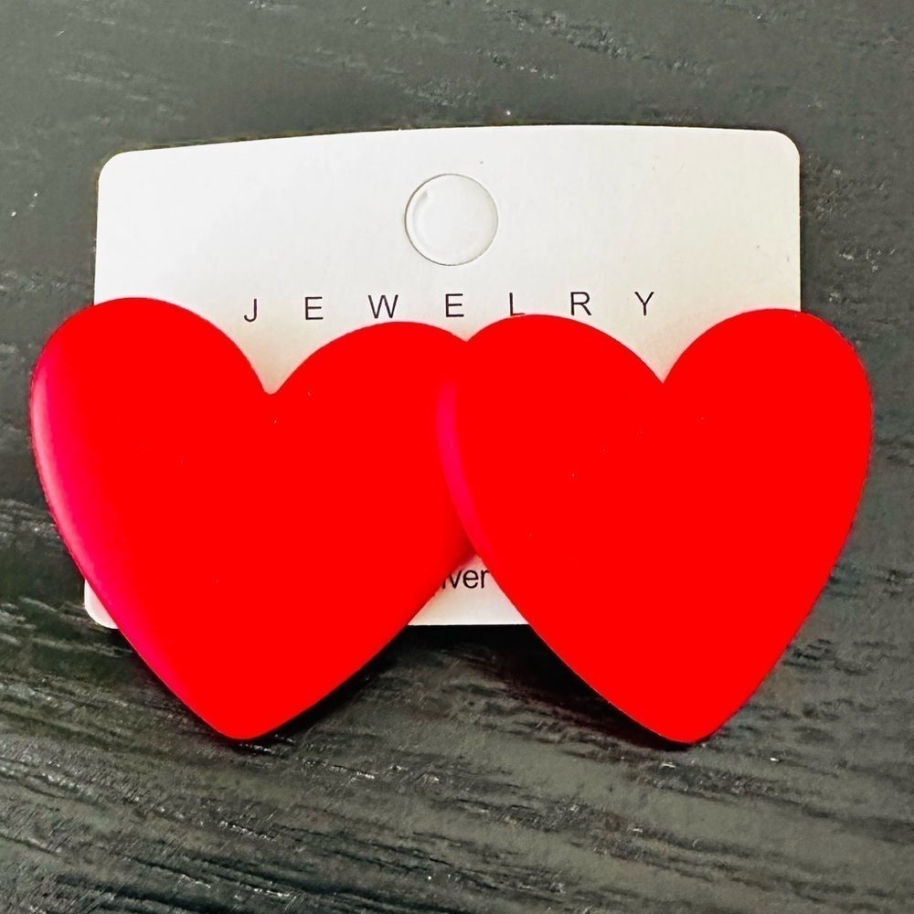 Red Heart Stud Earrings - Picture 5 of 7